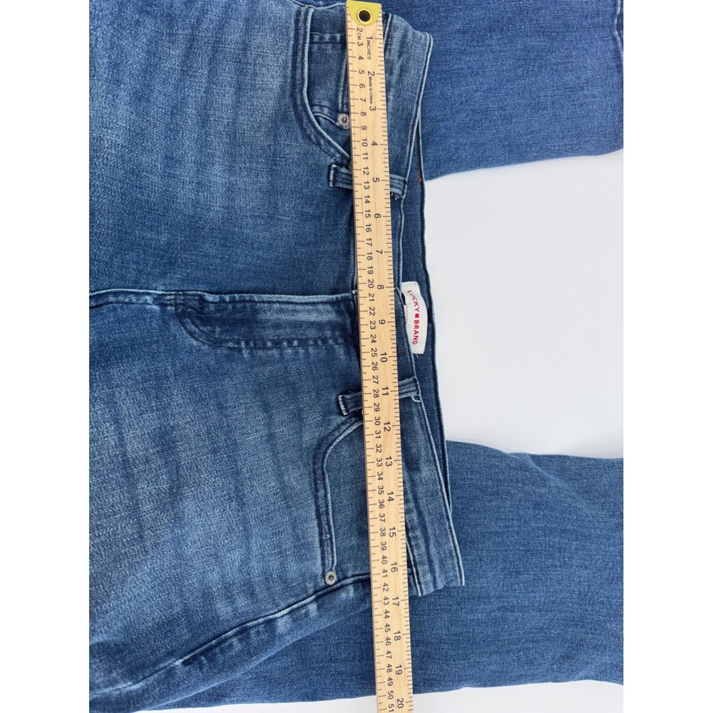 Lucky Brand Sweet Mid Rise Straight Jeans Womens 14/32 Medium Wash Denim Blue - Picture 3 of 10